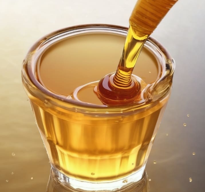 Honey Water:10 Benefits, How to Make & Use It