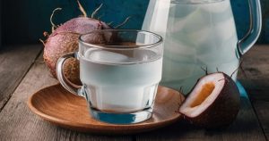 Coconut Water: 10 Health Benefits, How to Make It (Recipe), Uses & Risks