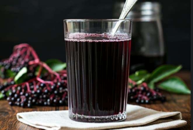 12 Powerful Benefits Of Elderberry Juice and How To Make It