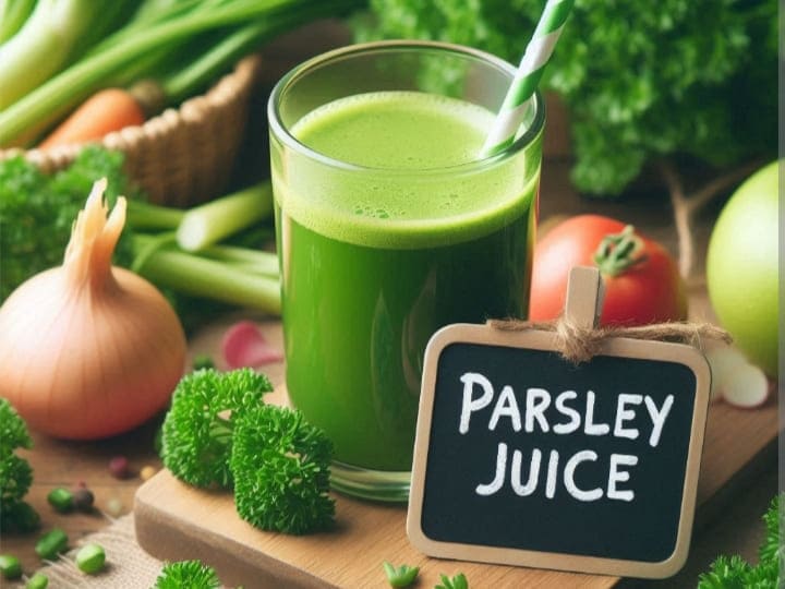 9 Powerful Benefits Of Parsley Juice and Recipe